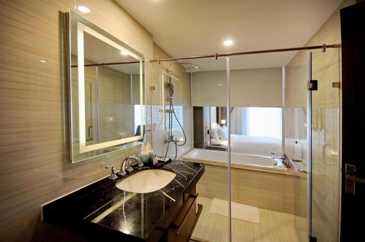 Panorama Sky Blue Nha Trang Aparthotel Exterior photo