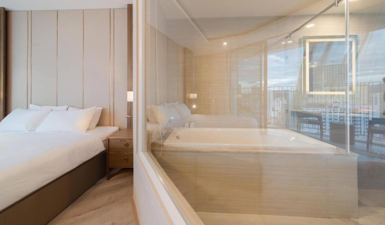 Panorama Sky Blue Nha Trang Aparthotel Exterior photo